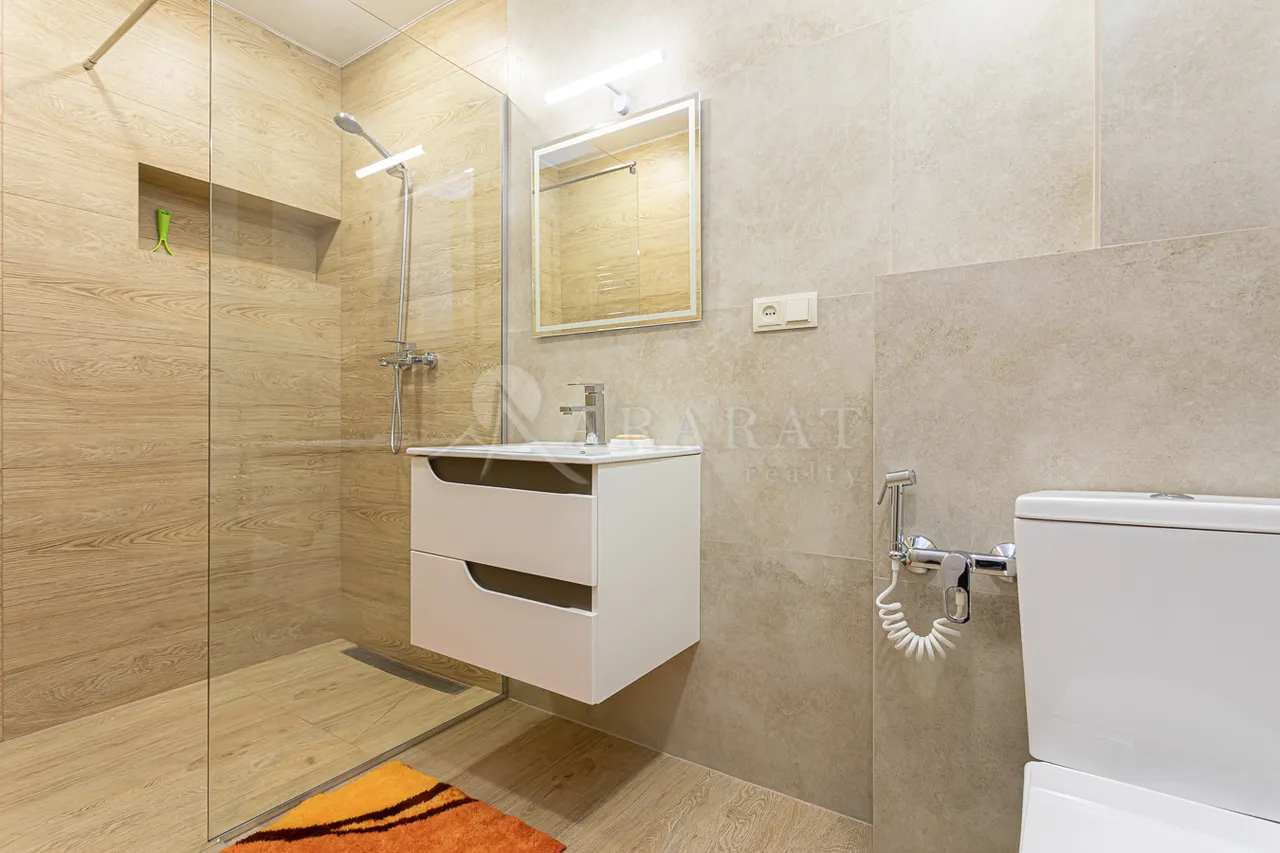 3 սենյականոց բնակարան վարձով Սարյան փող, Կենտրոն Երևան, 158710