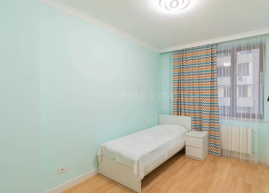4 bedroom apartment for sale Aram St, Center Yerevan, 159820