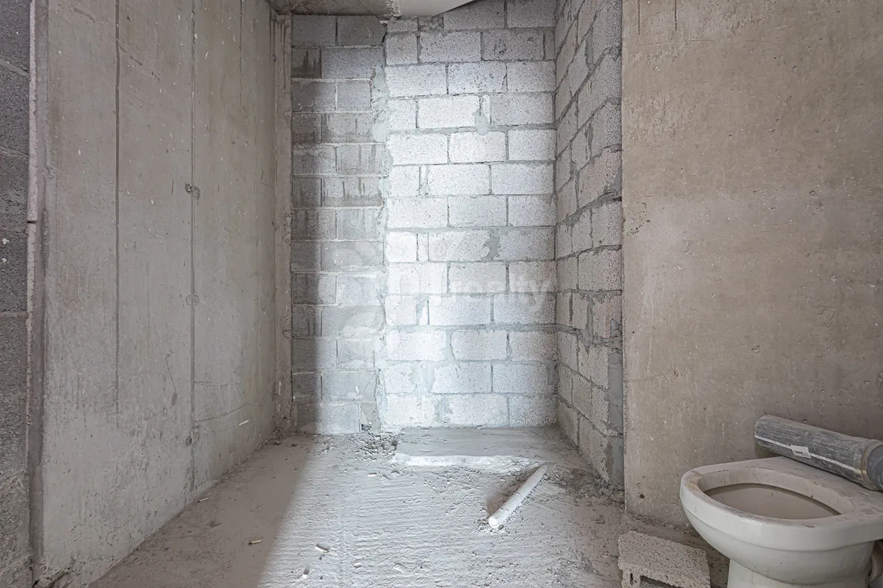 3 bedroom apartment for sale Antarayin St, Center Yerevan, 157901