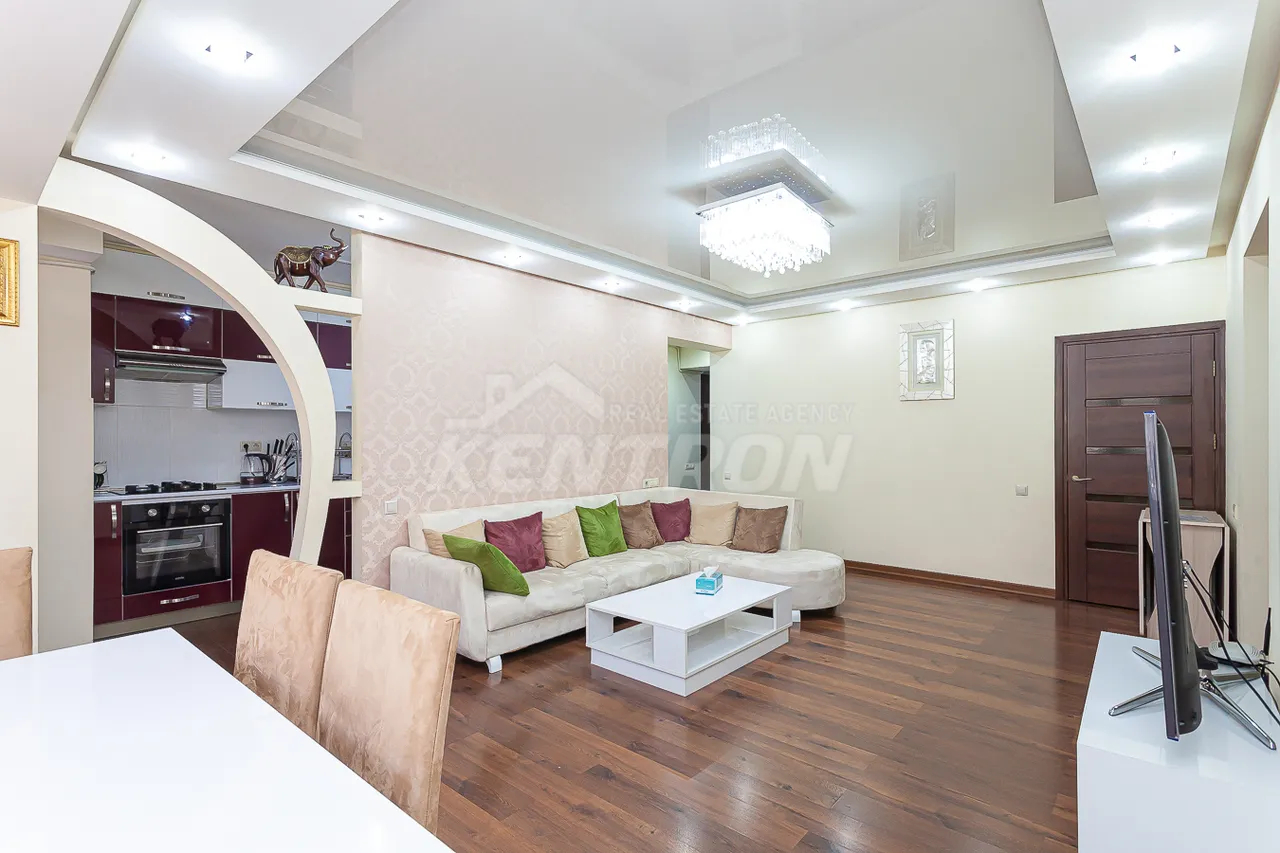 4 bedroom apartment for sale Nalbandyan St, Center Yerevan, 158809