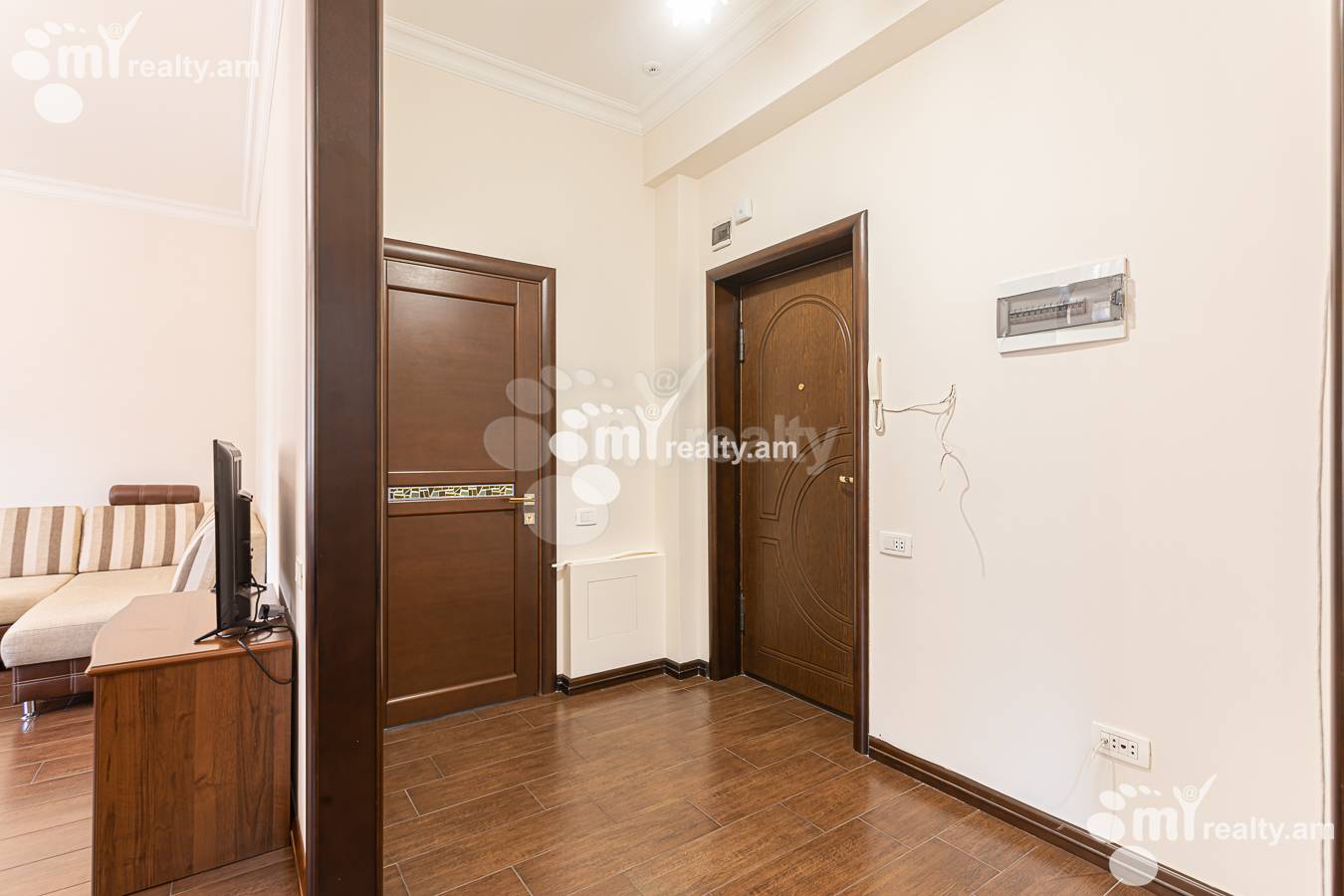 3 bedroom apartment for rent Amiryan St, Center Yerevan, 156928