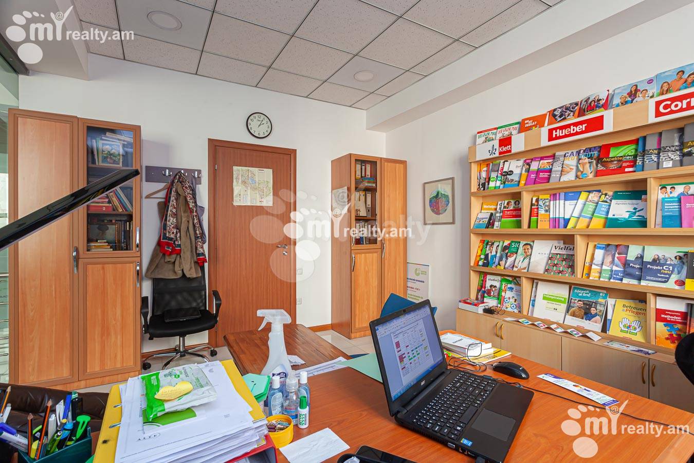 Снять коммерческoе помещение Мгер Мкртчян ул, Центр Ереван, 156329