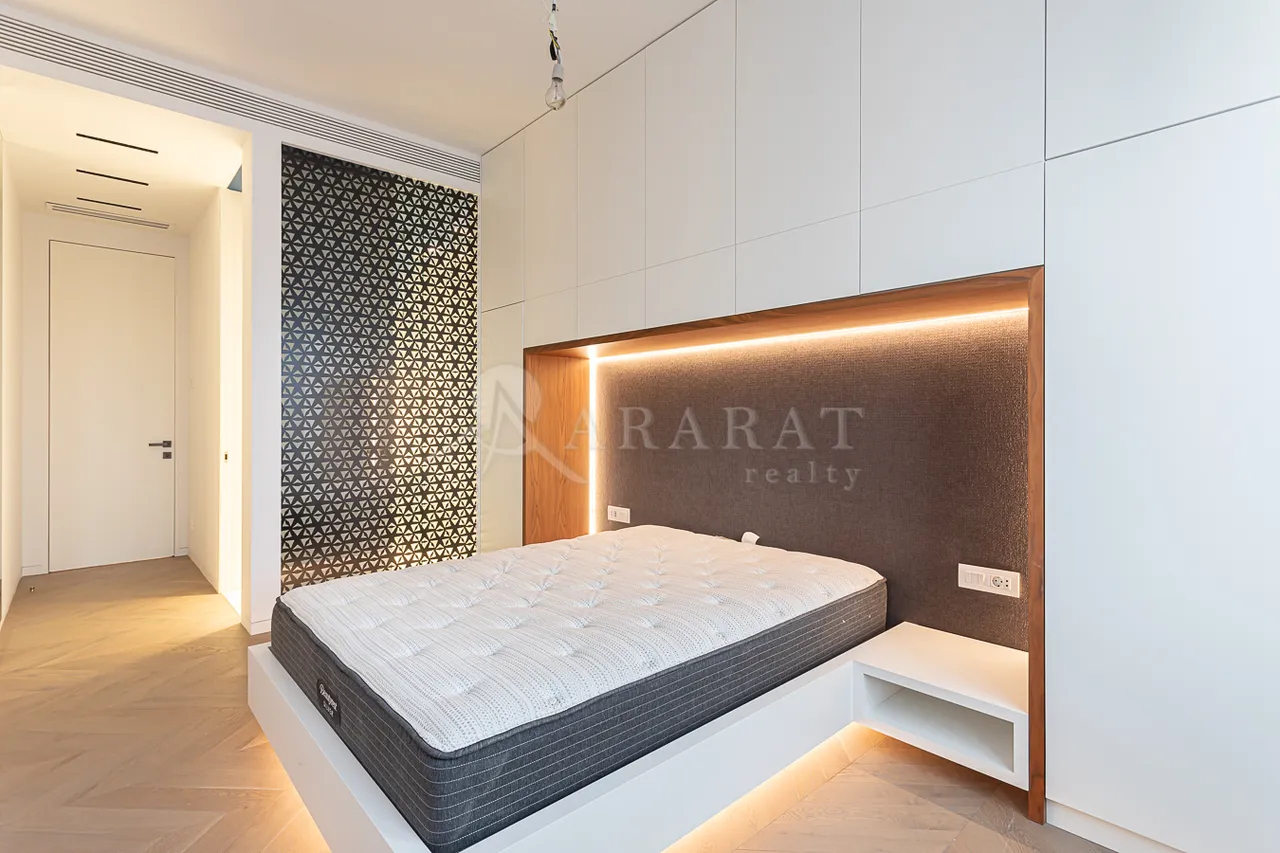 Купить 4 комнатную квартиру Пушкин ул, Центр Ереван, 157581