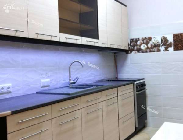 3-senyakanoc-bnakaran-vacharq-Yerevan-Center