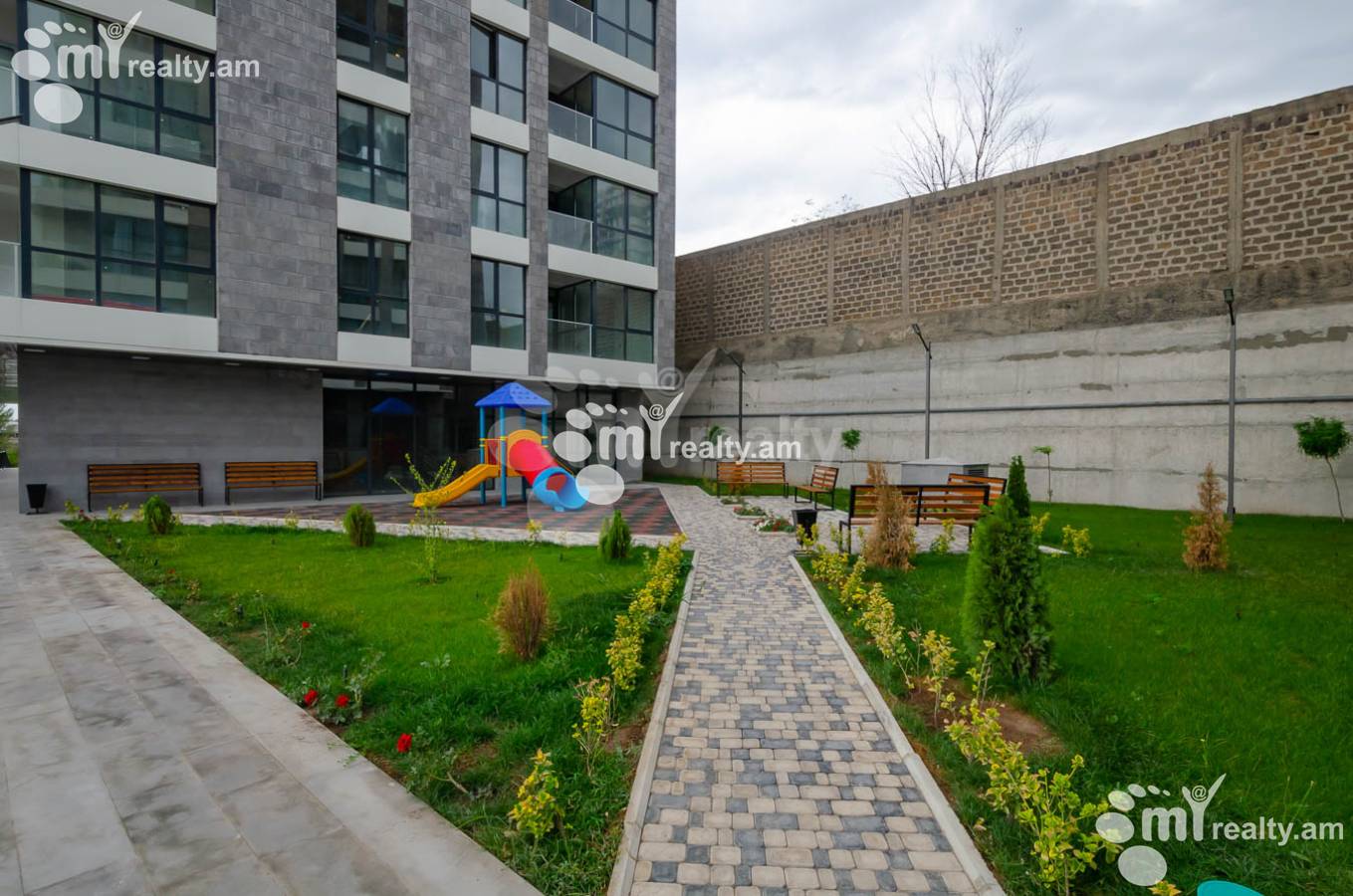 3 bedroom apartment for rent K. Ulnetsi St, Qanaqer- Sejtun Yerevan, 148627