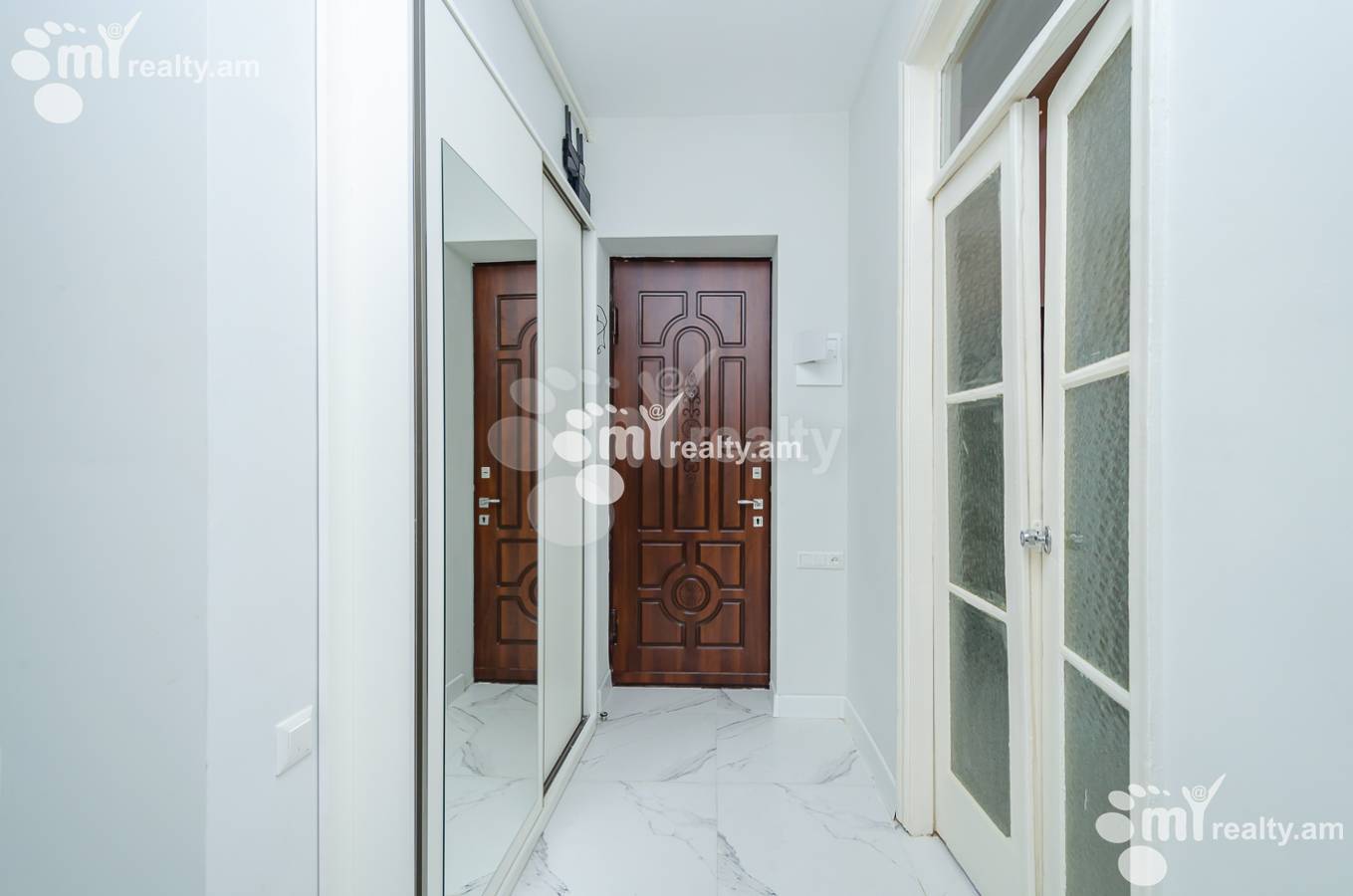 3 bedroom apartment for sale Saryan St, Center Yerevan, 152720