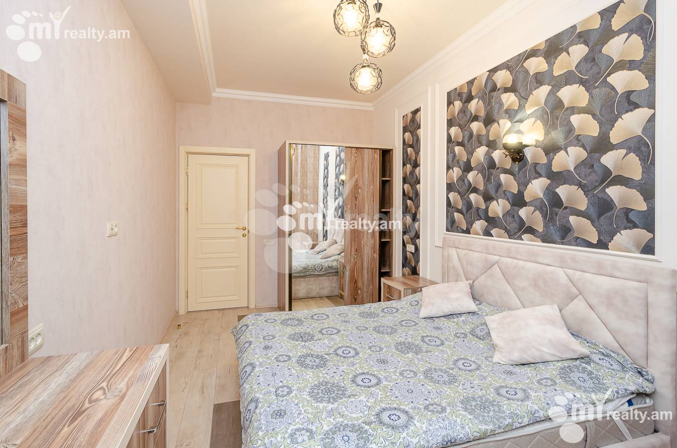 3 bedroom apartment for rent Amiryan St, Center Yerevan, 151212