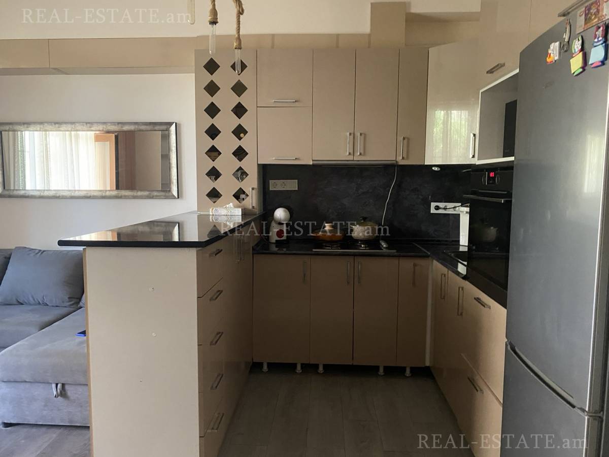 3 bedroom apartment for sale خیابان میکویان, داوتاشِن ایروان, 131716