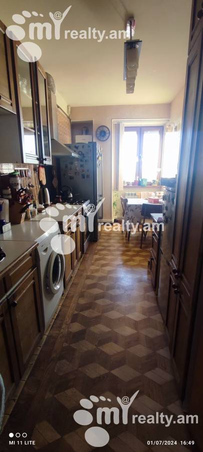 4 bedroom apartment for sale خیابان آزاتامارتیکنِر, اِرِبونی ایروان, 151776