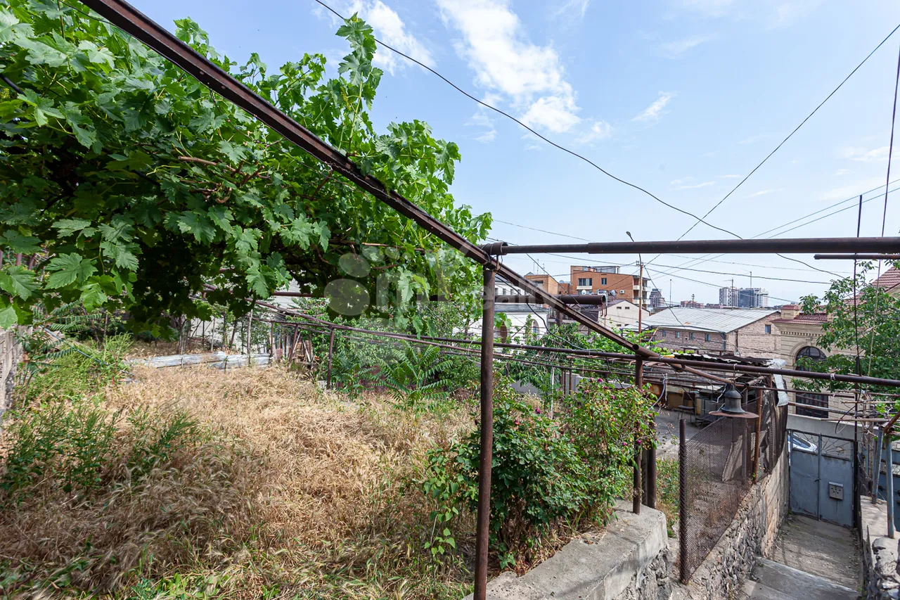 Land for sale Sarmen St, Center Yerevan, 160737