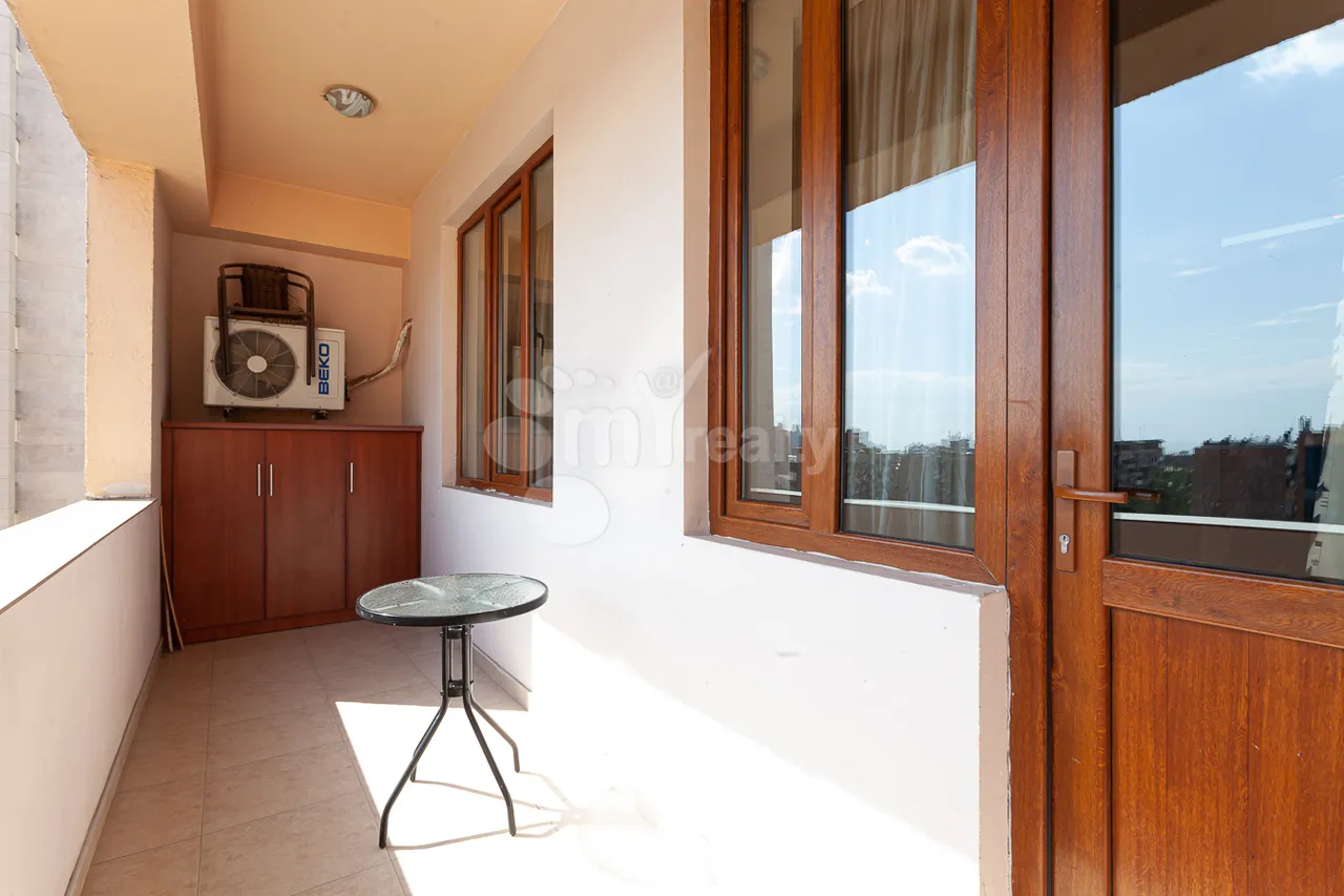 3 bedroom apartment for sale rue d'Amiryan, Center Yerevan, 158289