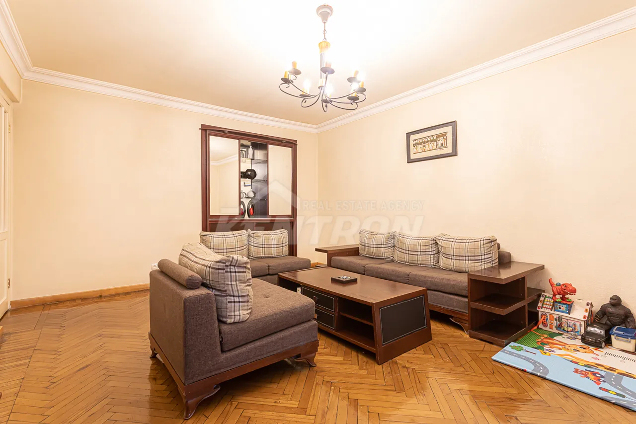 5 bedroom apartment for sale Hr.Kochar St, Arabkir Yerevan, 158247