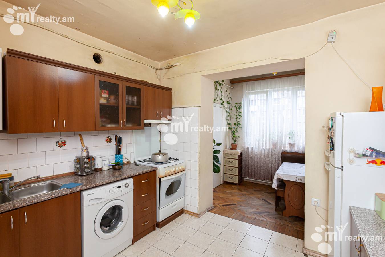 4 bedroom apartment for sale Kajaznuni St, Center Yerevan, 143099