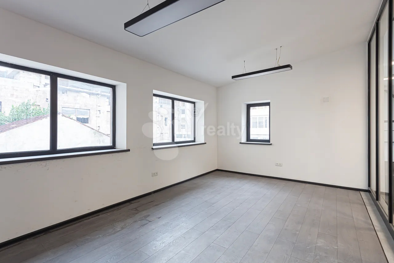 Commercial property for rent Hr.Kochar St, Arabkir Yerevan, 160950