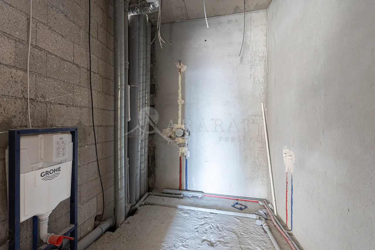 4 bedroom apartment for sale خیابان آخبیور سِروب, عربگیر ایروان, 157232