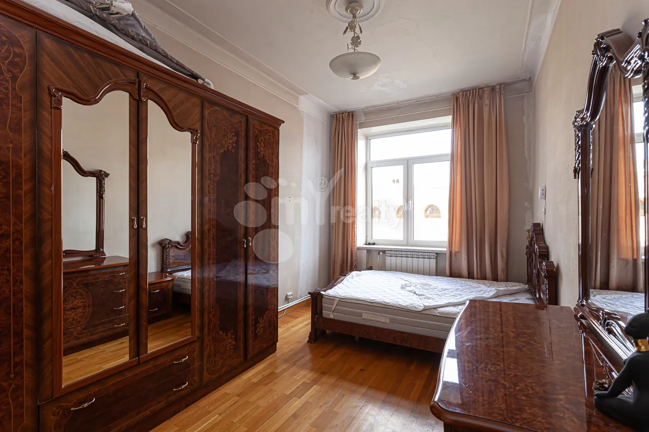 2 bedroom apartment for rent Nalbandyan St, Center Yerevan, 160700