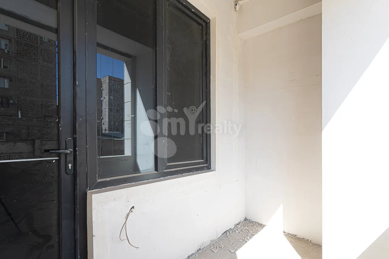 4 bedroom apartment for sale خیابان گِریبودوف, عربگیر ایروان, 157189