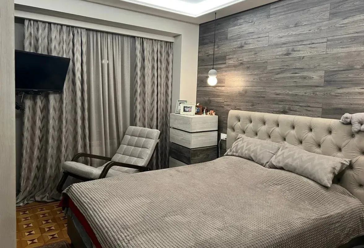 3 bedroom apartment for sale Bryusov St, Center Yerevan, 161439