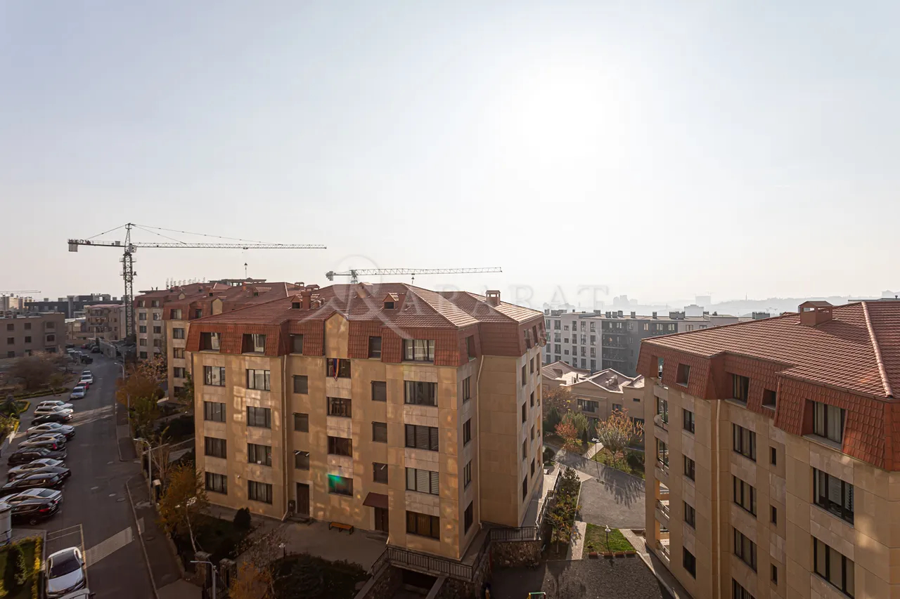 3 bedroom apartment for sale Antarayin St, Center Yerevan, 157848