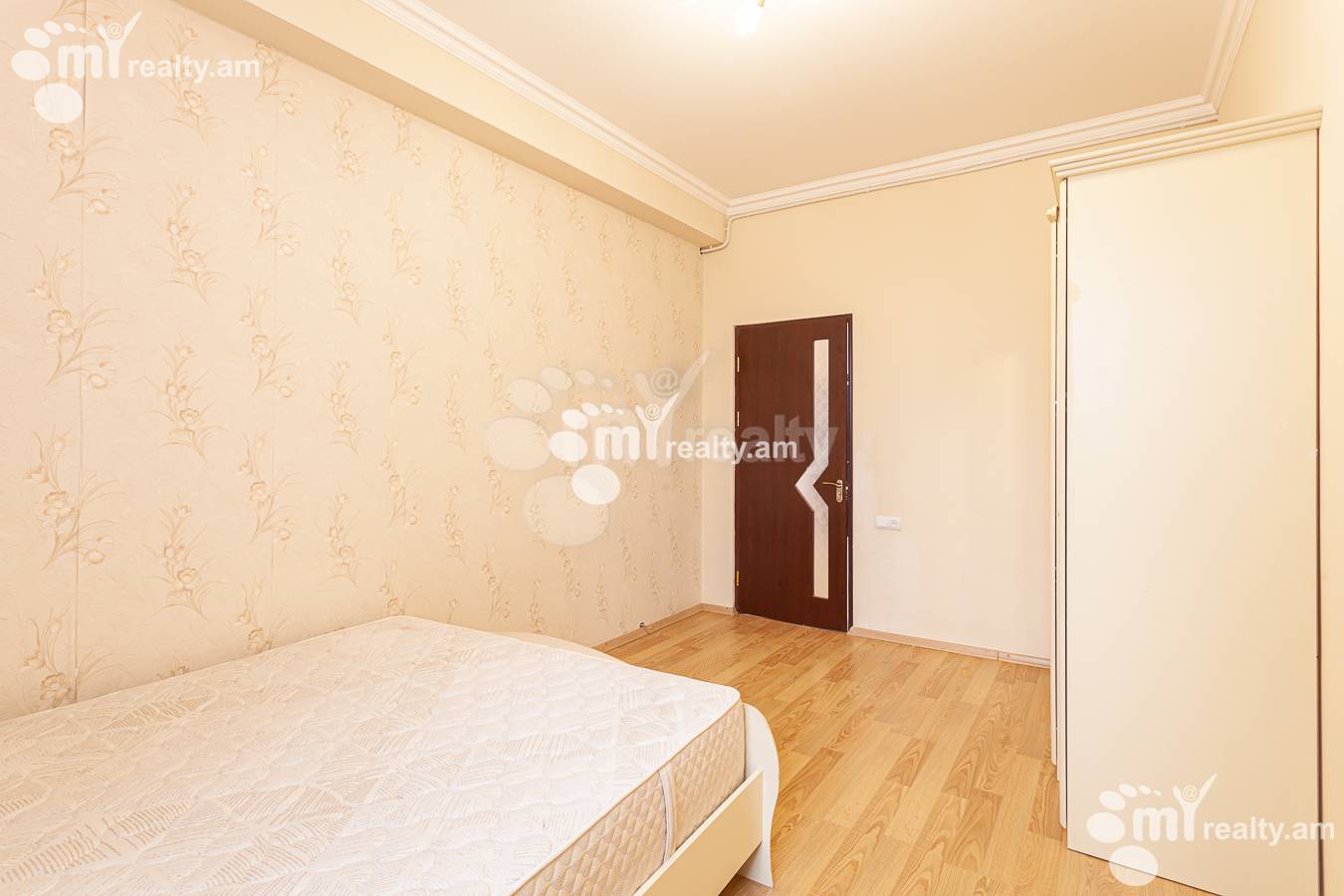 3 bedroom apartment for rent Ler. Kamsar St, Center Yerevan, 147639