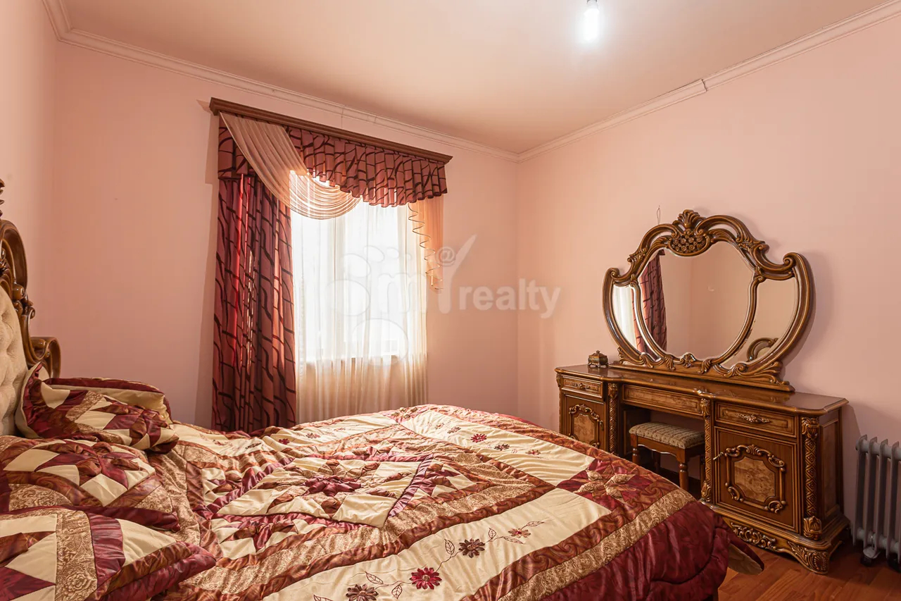 House for sale Davtashen 10 St, Dawtaschen Yerevan, 160095