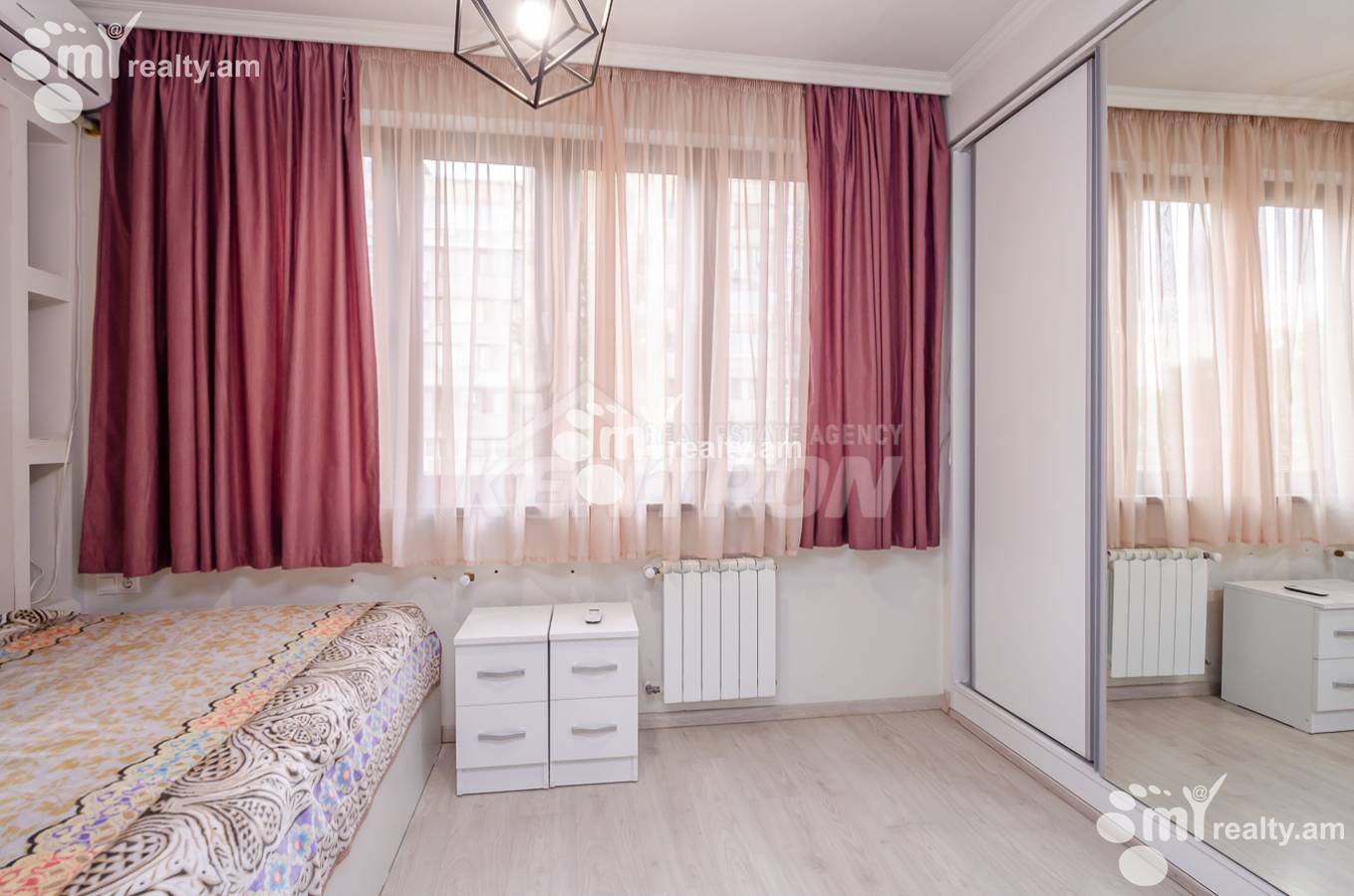 3 bedroom apartment for sale خیابان ابوویان, مرکز شهر ایروان, 153439