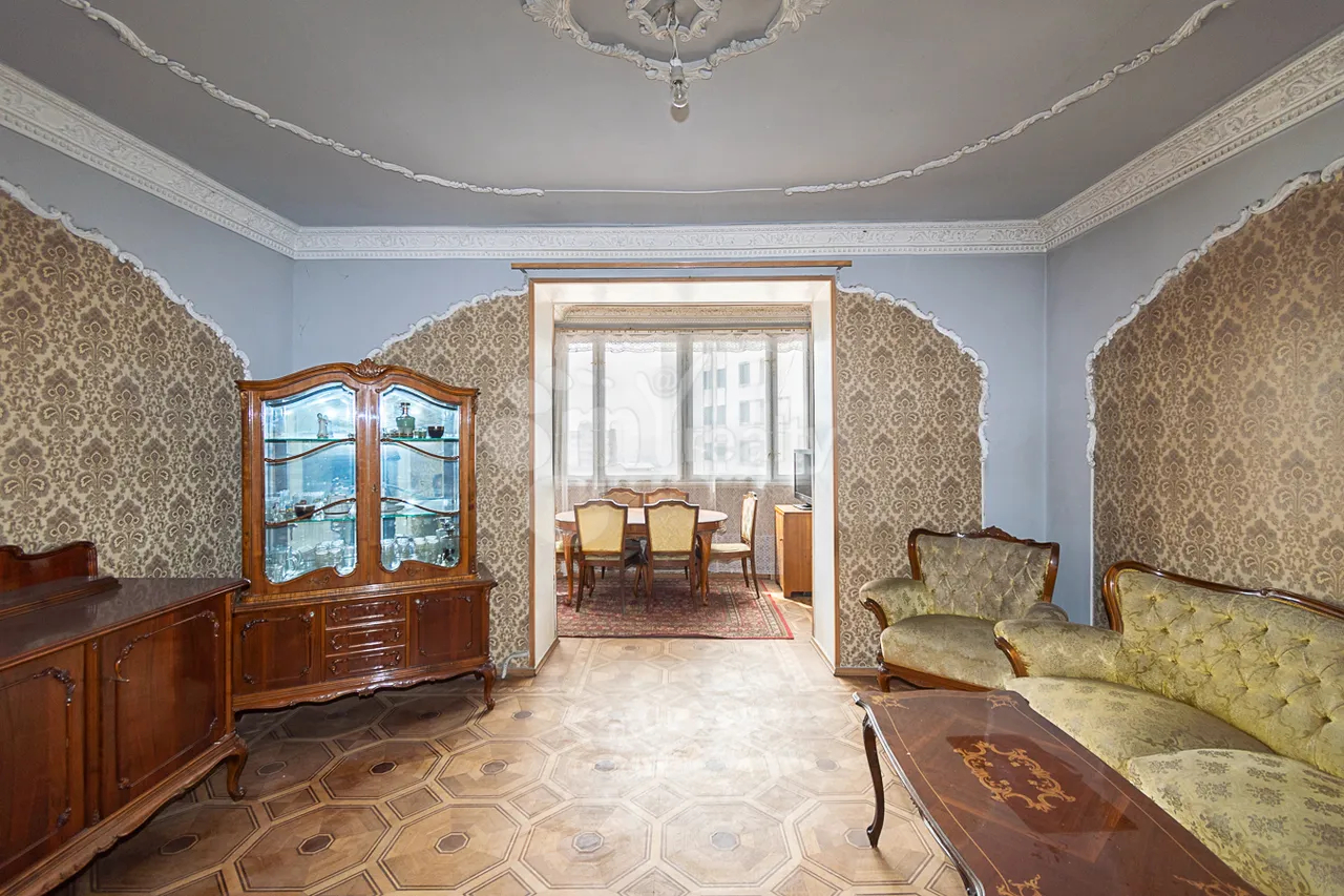 Купить 4 комнатную квартиру Азатутян пр, Арабкир Ереван, 160071