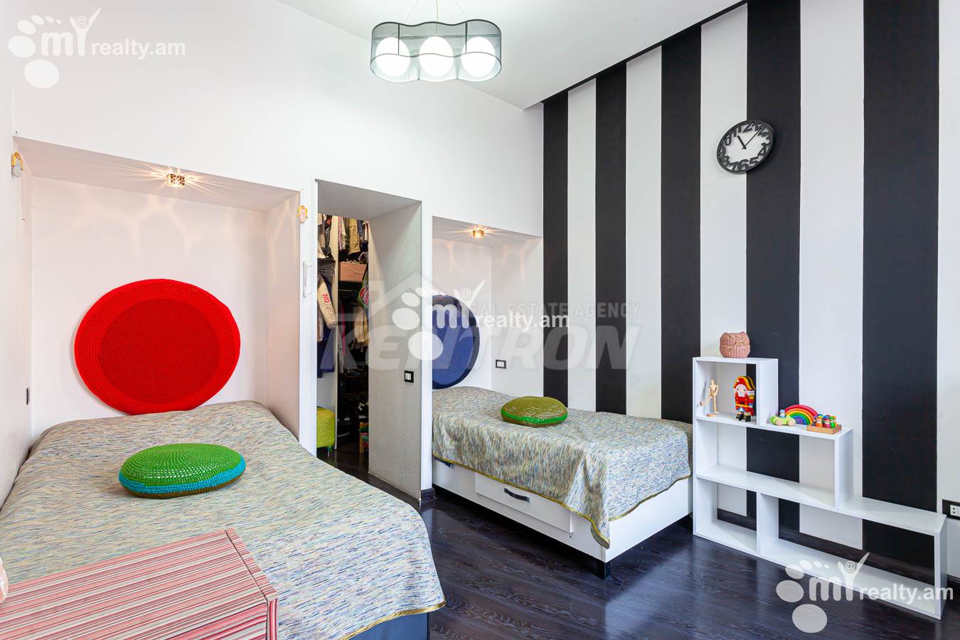 2 bedroom apartment for sale Paronyan St, Center Yerevan, 154231