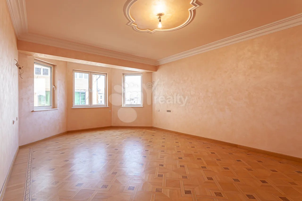 4 bedroom apartment for sale Teryan St, Center Yerevan, 160262