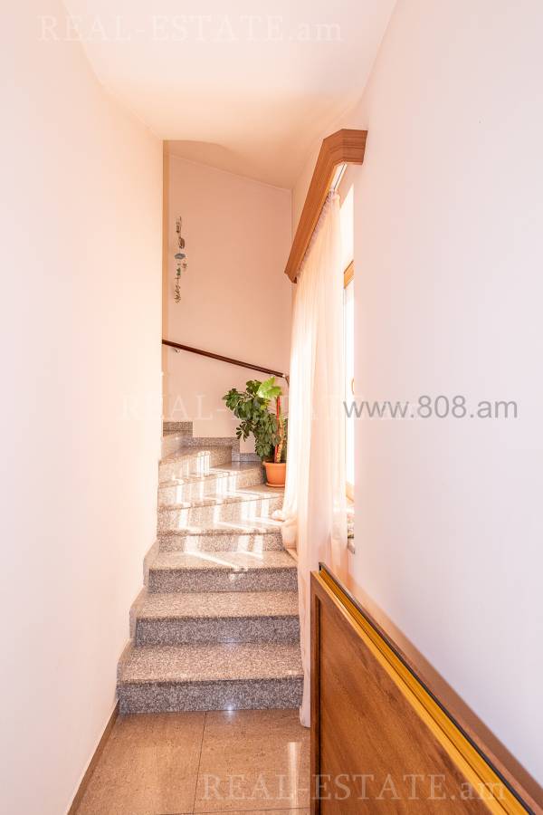 Առանձնատուն  Բագրևանդ թաղամաս, Նոր Նորք Երևան, 125750