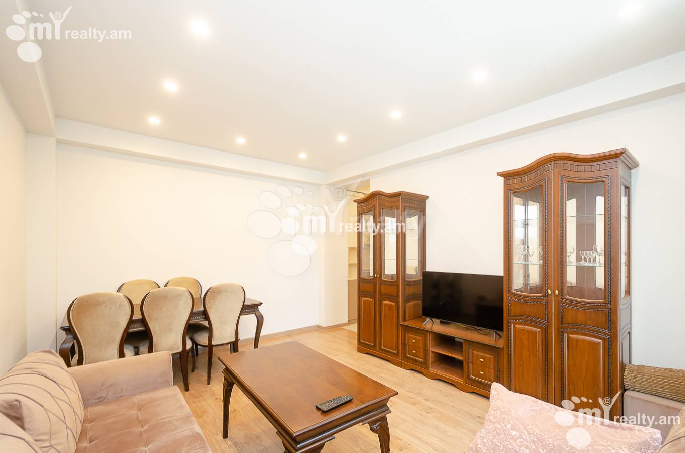 Снять 3 комнатную квартиру Орбели Ехбайрнери ул, Арабкир Ереван, 150471