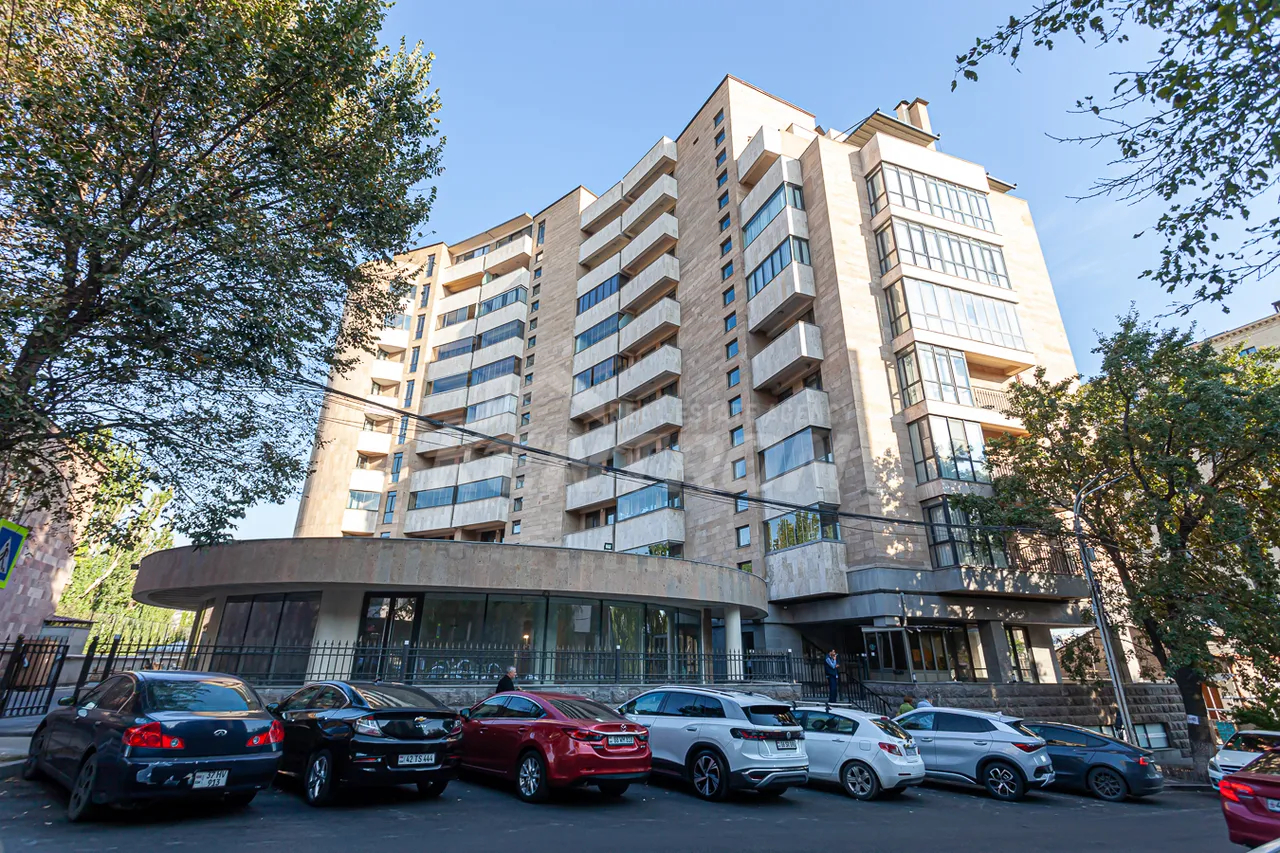 4 bedroom apartment for sale D. Demirchyan St, Center Yerevan, 161940
