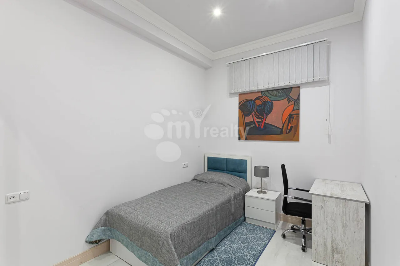 Купить 3 комнатную квартиру Амирян ул, Центр Ереван, 159133