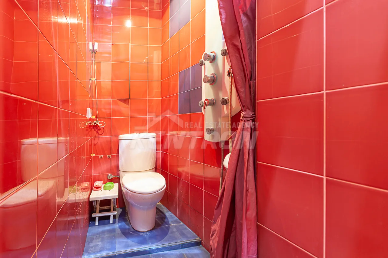 5 bedroom apartment for rent Teryan St, Center Yerevan, 158098