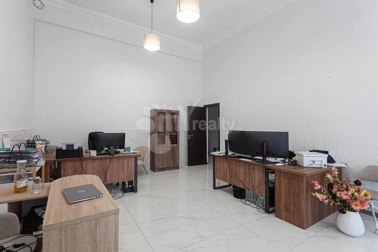 Commercial property for rent Teryan St, Center Yerevan, 158361
