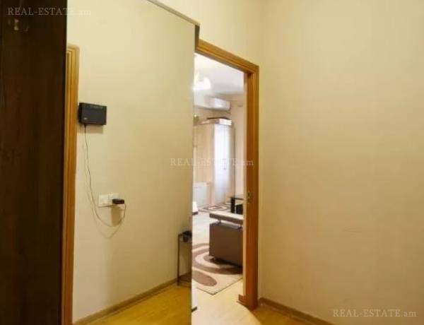 1-senyakanoc-bnakaran-vacharq-Yerevan-Center