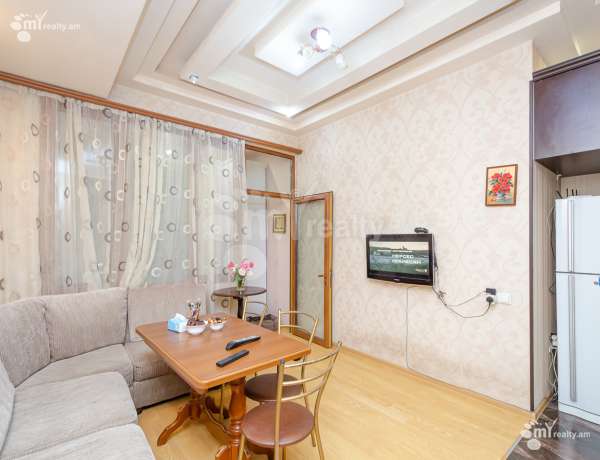 2-senyakanoc-bnakaran-vacharq-Yerevan-Center