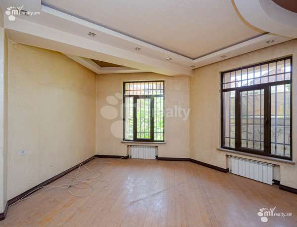 3-senyakanoc-bnakaran-vacharq-Yerevan-Center