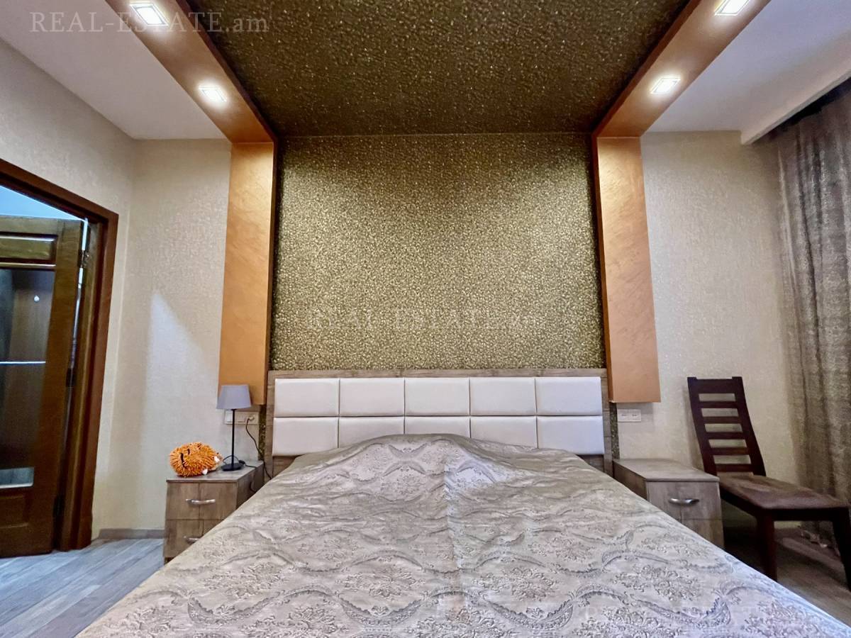 3 bedroom apartment for rent Antarayin St, Center Yerevan, 136837