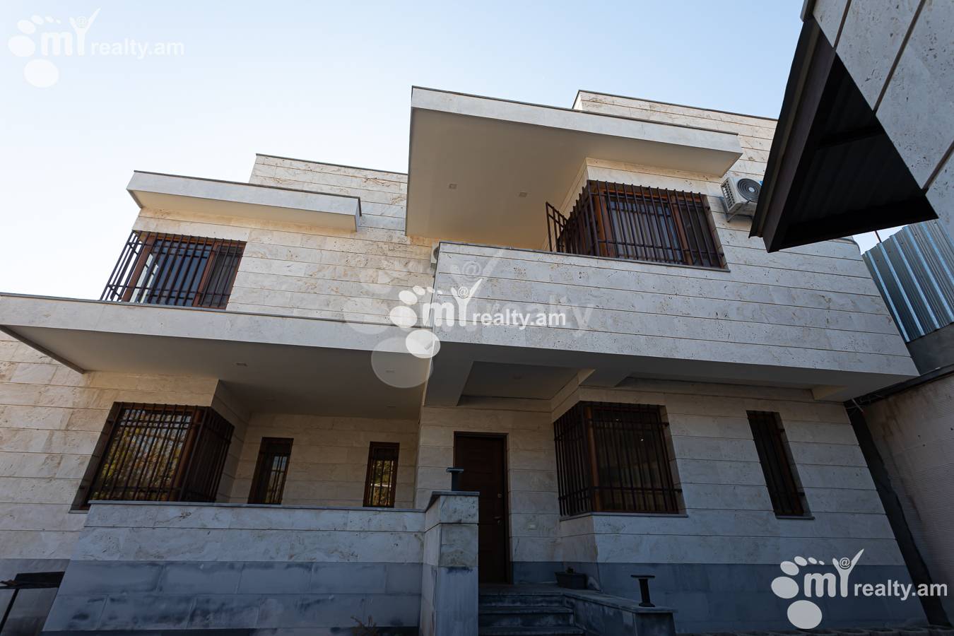 House for sale Lusinyants street, Center Yerevan, 157170