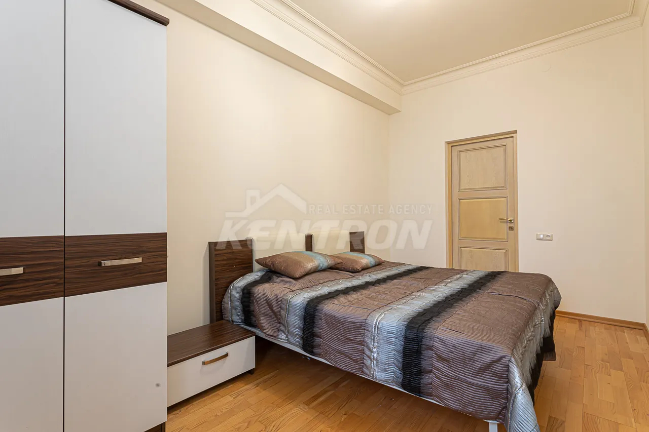 3 bedroom apartment for rent Amiryan St, Center Yerevan, 158203