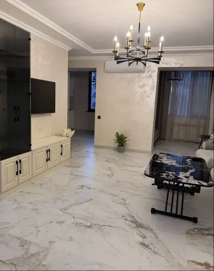 3 bedroom apartment for rent Zakyan St, Center Yerevan, 161552