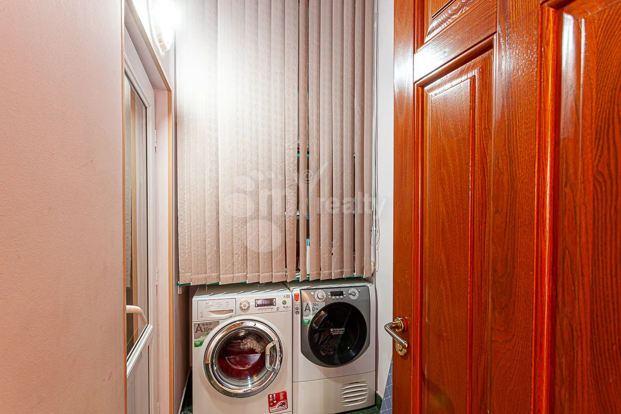 4 bedroom apartment for sale Tumanyan St, Center Yerevan, 160676