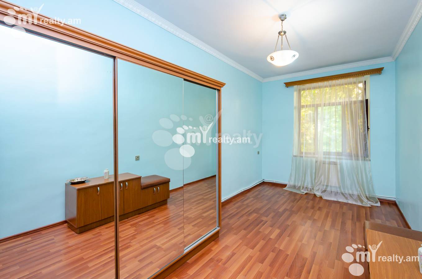 3 bedroom apartment for rent خیابان ساریان, مرکز شهر ایروان, 151698