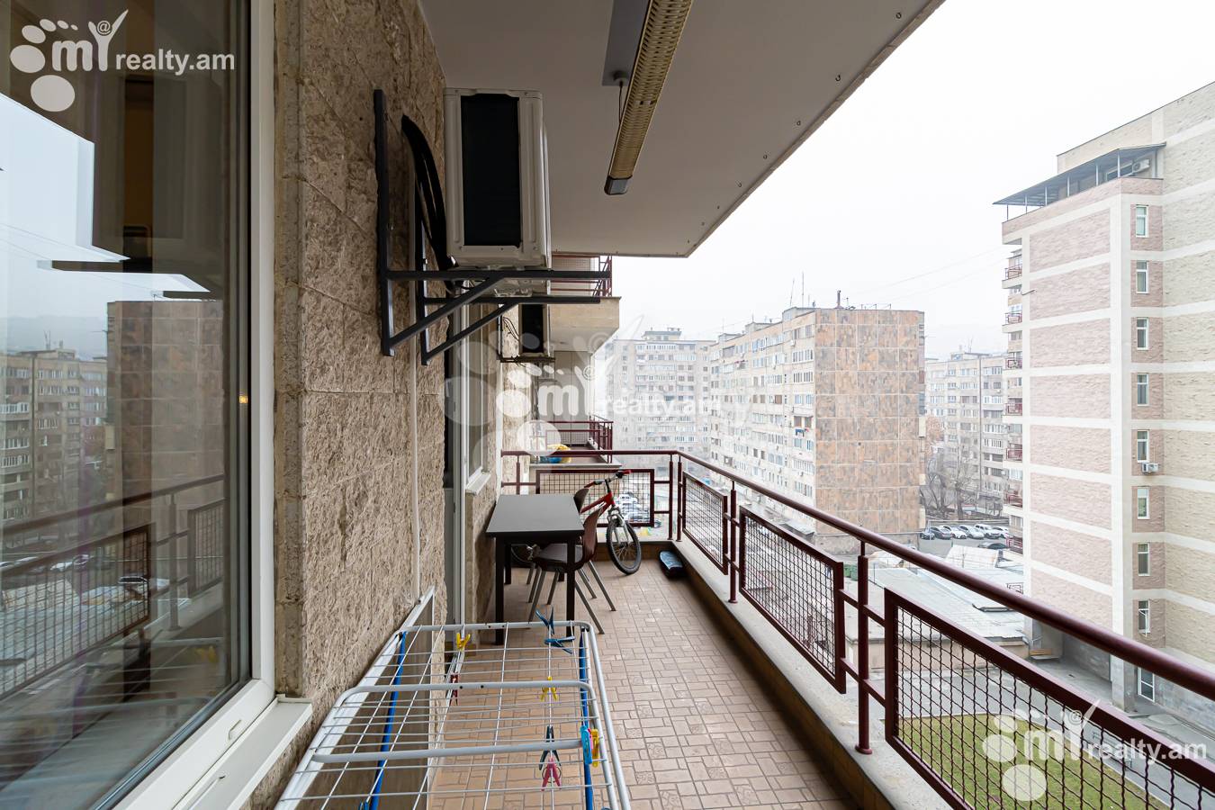 3 սենյականոց բնակարան  Ռոստոմի փող, Կենտրոն Երևան, 154385