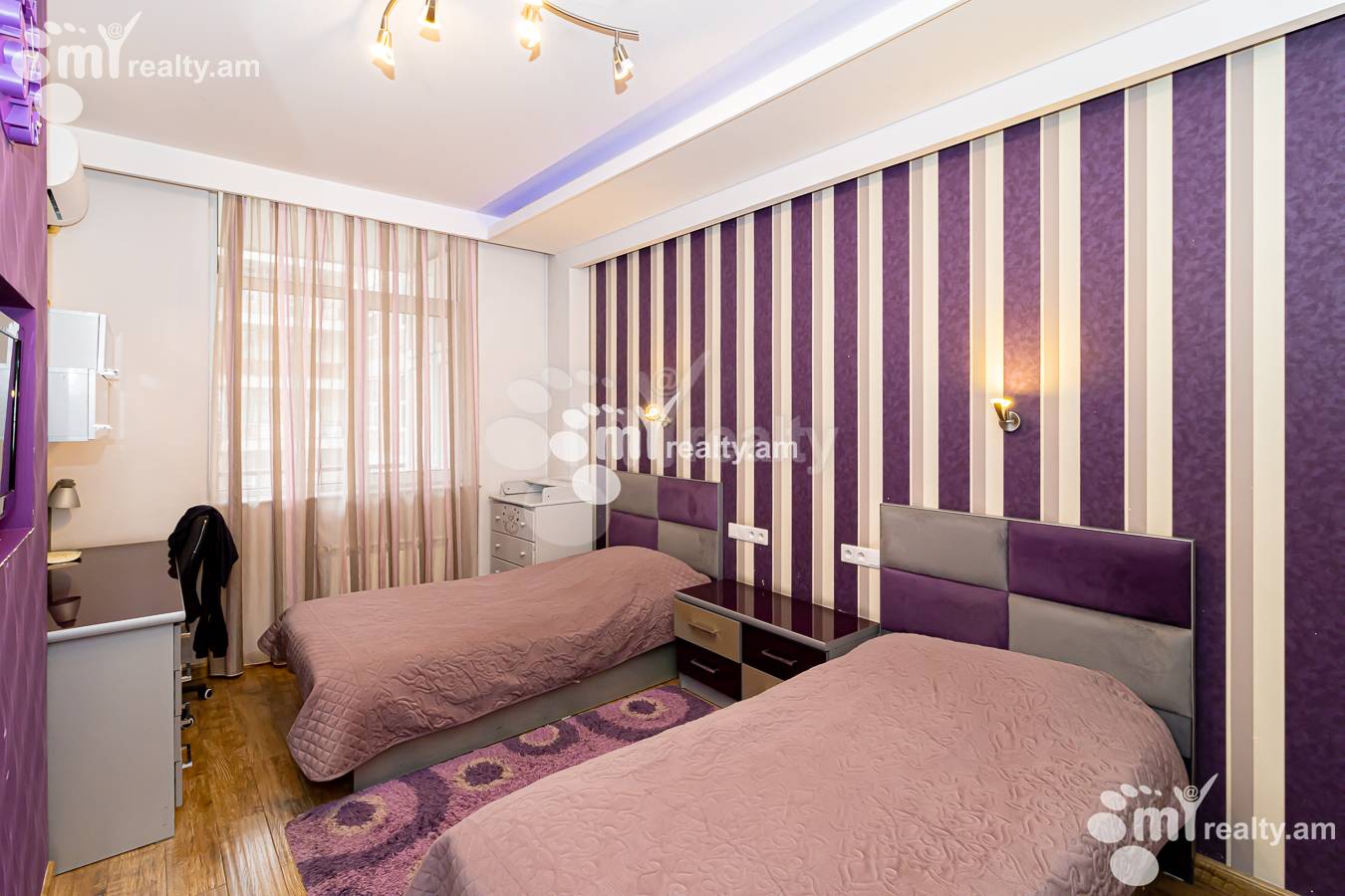 3 սենյականոց բնակարան  Ռոստոմի փող, Կենտրոն Երևան, 154385