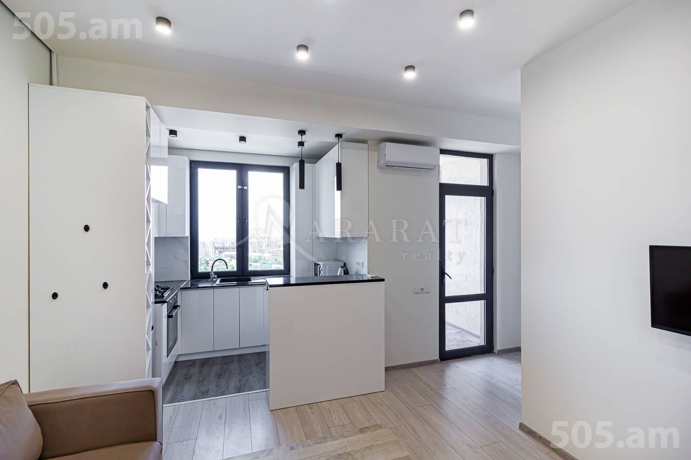 3 bedroom apartment for sale خیابان آرخوتیان, عربگیر ایروان, 151384