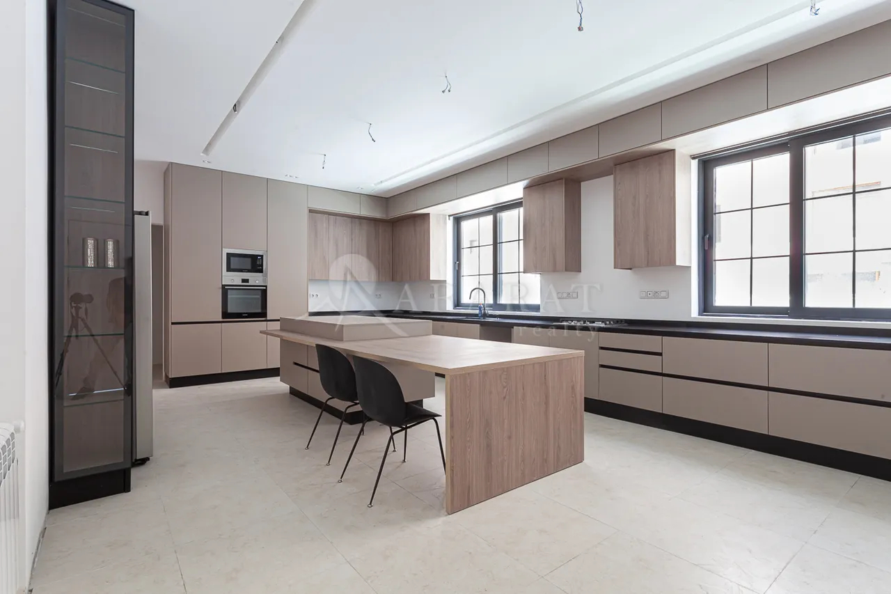 House for rent Antarayin St, Center Yerevan, 158350