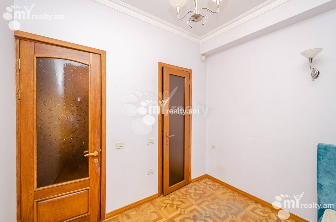 Снять 4 комнатную квартиру Закян ул, Центр Ереван, 154259