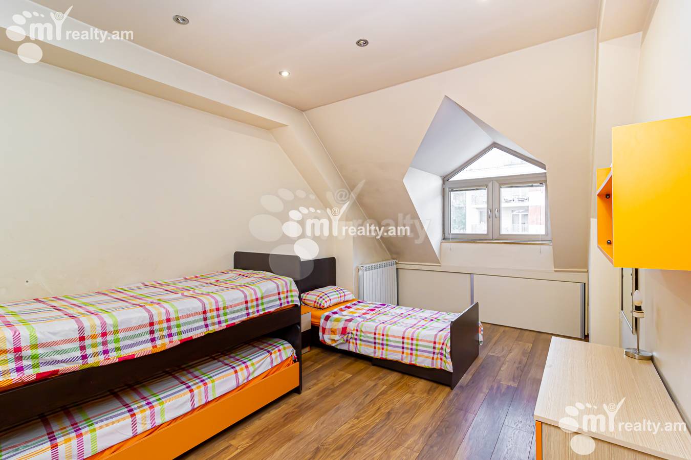 3 bedroom apartment for sale Antarayin St, Center Yerevan, 153227